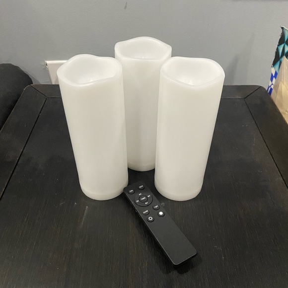 Battery Operated Flameless Candles 3"x8" 3 PCS - Picture 2 of 2